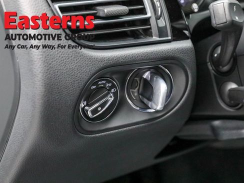 Used 2023 Porsche Macan T w/ Premium Package Plus image 20