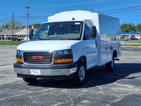 New 2025 GMC Savana 3500 w/ Power Convenience Package image 8