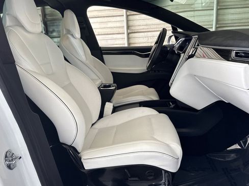 Used 2016 Tesla Model X 90D AWD/4WD image 17