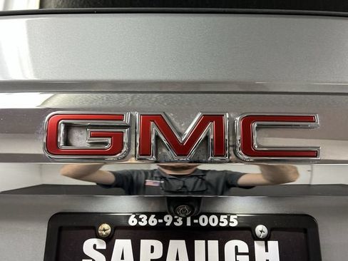 Certified 2023 GMC Yukon XL SLT w/ SLT Luxury Package AWD/4WD image 31
