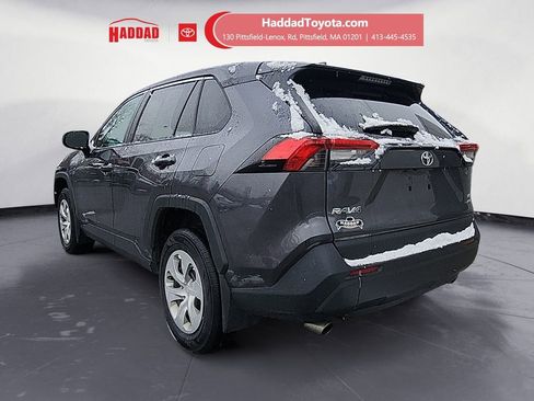 Certified 2022 Toyota RAV4 LE image 3