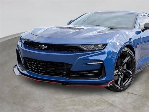 Used 2020 Chevrolet Camaro SS RWD image 5