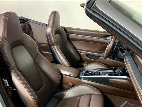 Certified 2021 Porsche 911 Carrera RWD image 18