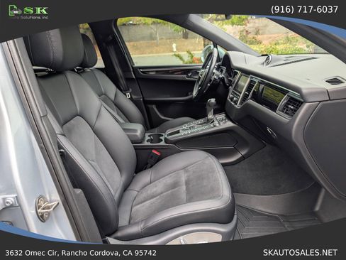 Used 2016 Porsche Macan S image 25