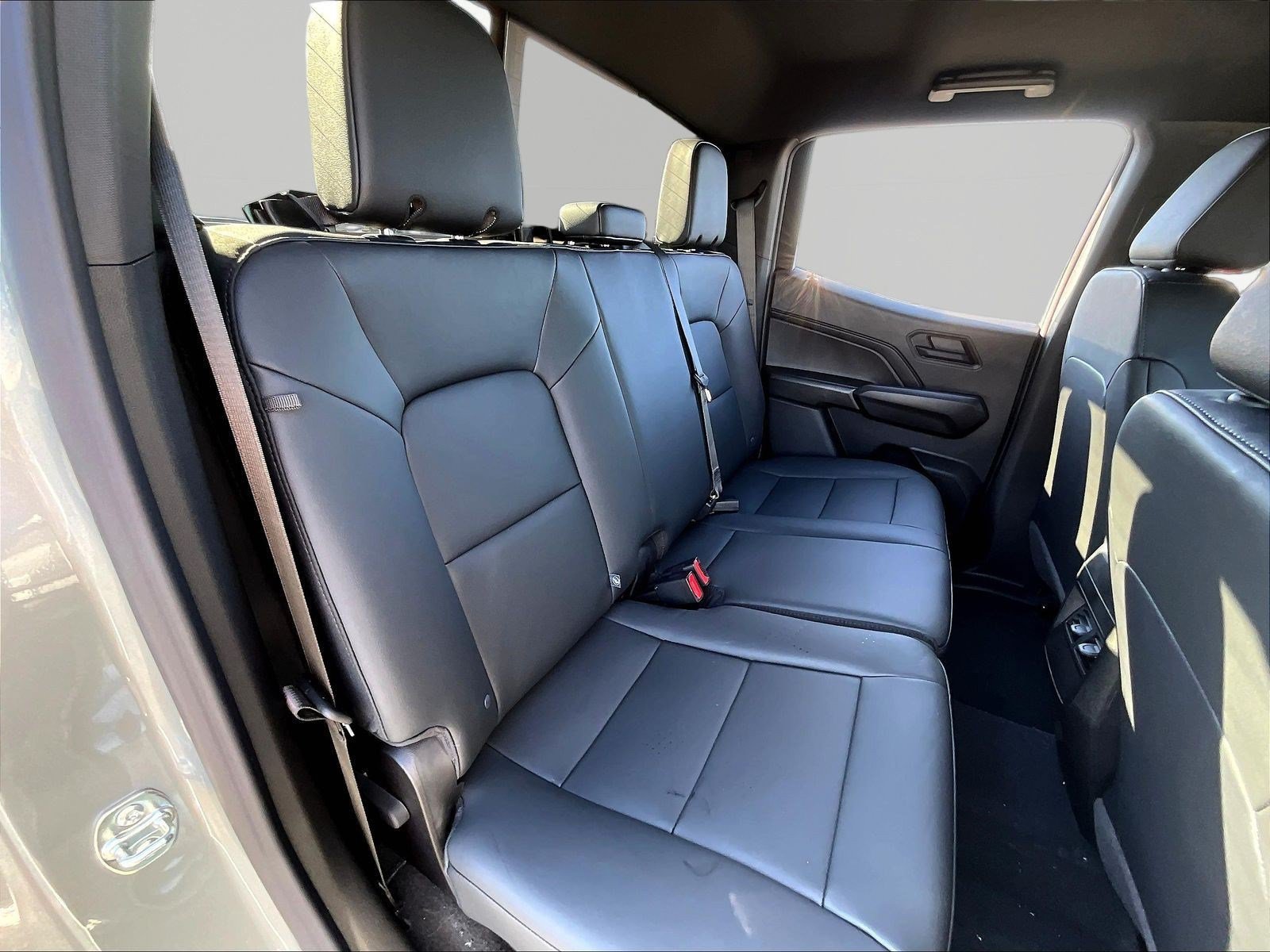 New 2026 Chevrolet Colorado Trail Boss w/ Midnight Edition AWD/4WD image 19