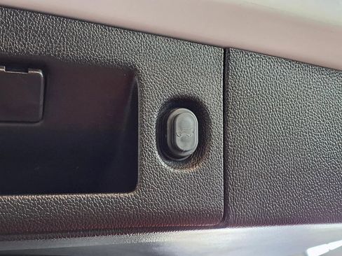 Used 2016 Chevrolet Tahoe LT image 7