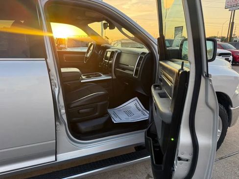 Used 2017 RAM 1500 Lone Star AWD/4WD image 10