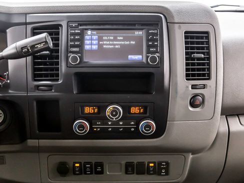 Used 2020 Nissan NV 3500 SL RWD image 17