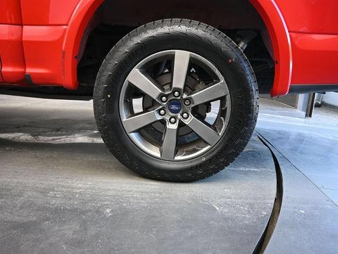 Used 2016 Ford F150 XLT w/ Equipment Group 302A Luxury AWD/4WD image 12