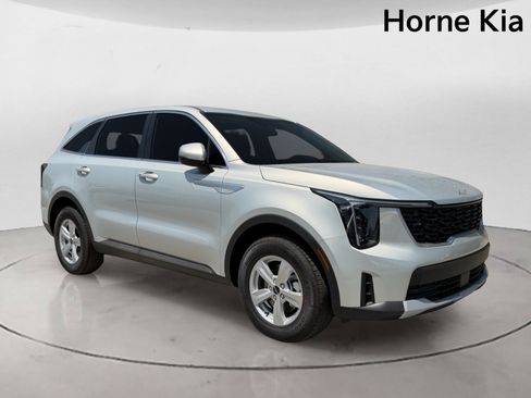 New 2026 Kia Sorento LX FWD image 2
