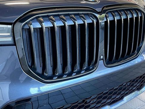 Used 2021 BMW X7 M50i w/ Cold Weather Package AWD/4WD image 29