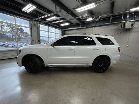 Used 2019 Dodge Durango SXT image 2