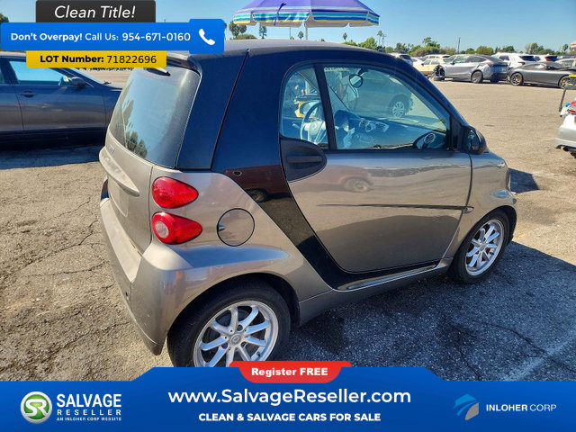 Used 2011 smart fortwo Coupe RWD image 4