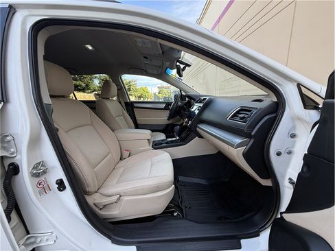 Used 2019 Subaru Outback 2.5i Premium AWD/4WD image 11
