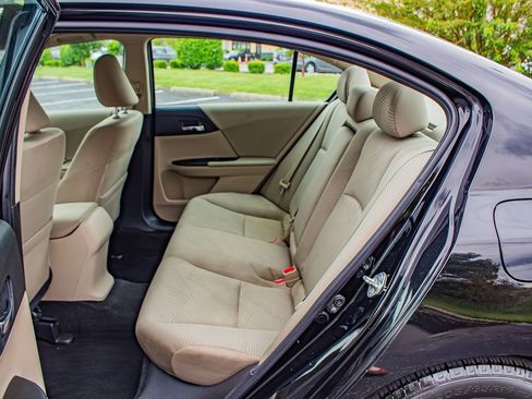 Used 2016 Honda Accord LX image 15
