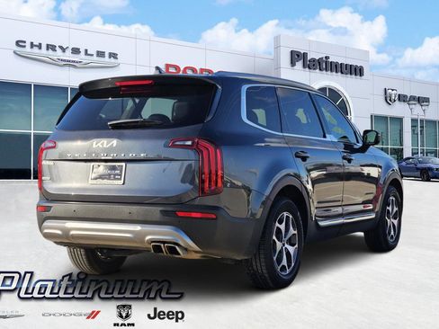 Used 2022 Kia Telluride EX AWD/4WD image 5