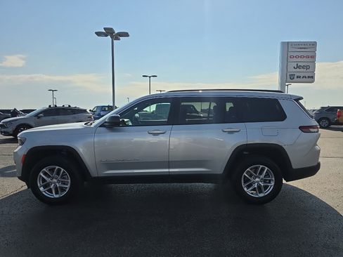 Used 2025 Jeep Grand Cherokee L Laredo w/ Luxury Tech Group I AWD/4WD image 8