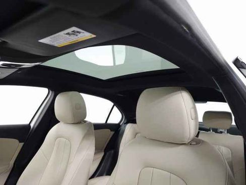 Used 2019 Mercedes-Benz A 220 image 15
