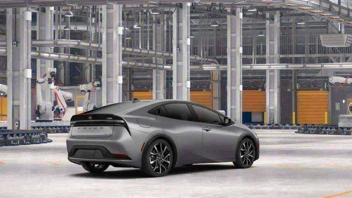 New 2027 Toyota Prius Plug-In Hybrid FWD image 98