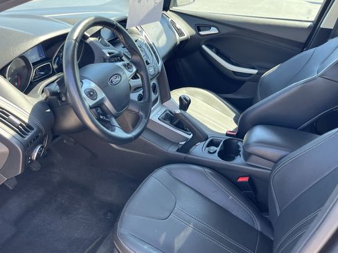 Used 2014 Ford Focus SE w/ Equipment Group 201A FWD image 7