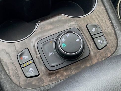 Used 2023 GMC Acadia Denali w/ Denali Ultimate Package image 22