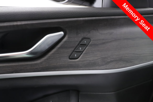 Used 2024 Jeep Grand Cherokee Limited AWD/4WD image 19