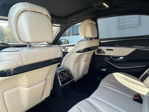 Used 2020 Mercedes-Benz S 450 Sedan w/ AMG Line Exterior image 16