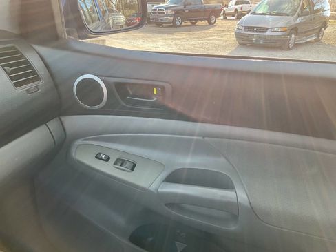 Used 2007 Toyota Tacoma PreRunner RWD image 13