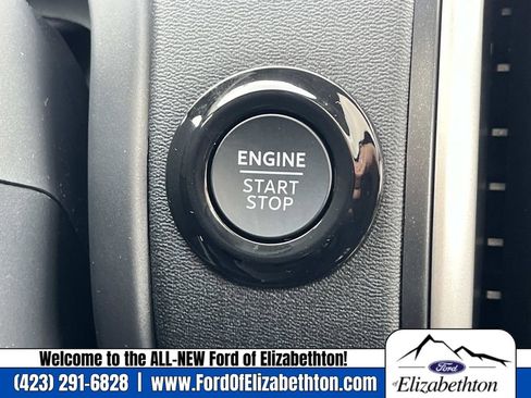 New 2025 Ford Expedition Max Active image 32