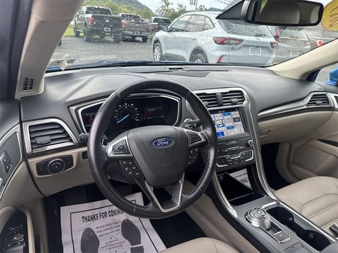 Used 2019 Ford Fusion SEL image 27