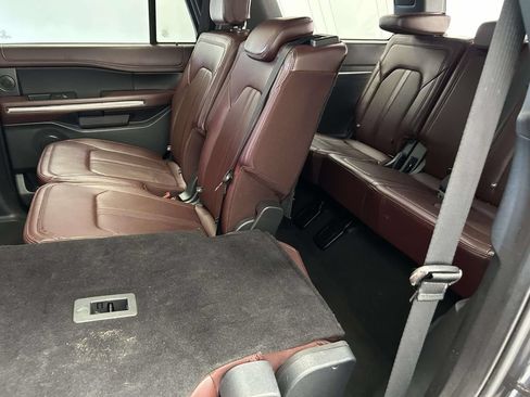 Used 2024 Ford Expedition Limited RWD image 17