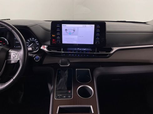 Certified 2023 Toyota Sienna XLE image 15