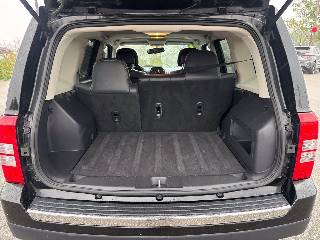Used 2017 Jeep Patriot High Altitude AWD/4WD image 26