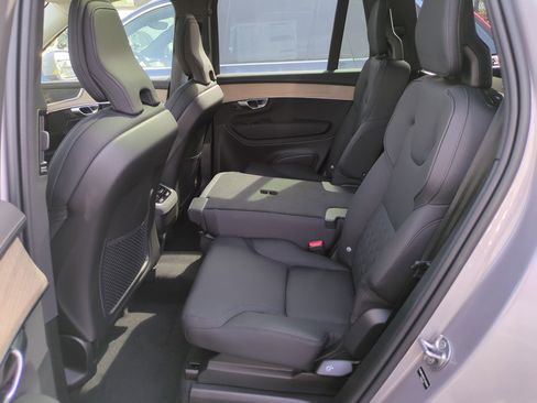 New 2026 Volvo XC90 B5 Plus w/ Protection Package image 15