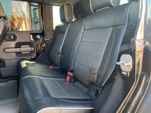 Used 2010 Jeep Wrangler Unlimited Rubicon w/ Dual Top Group image 44