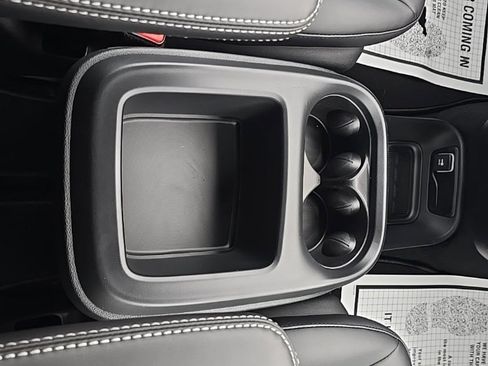 New 2026 Chrysler Pacifica Select image 35