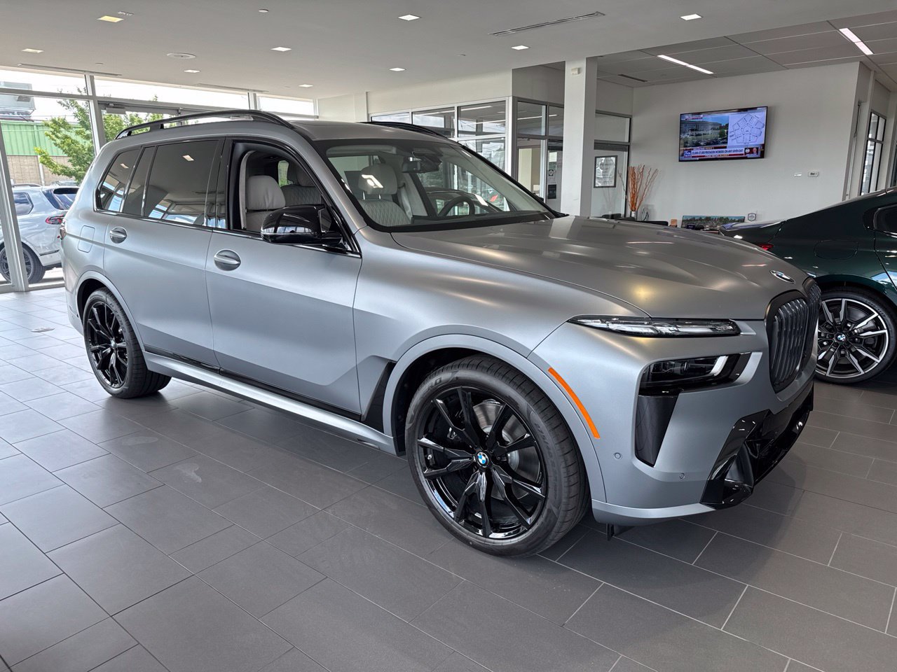New 2027 BMW X7 M60i AWD/4WD image 1