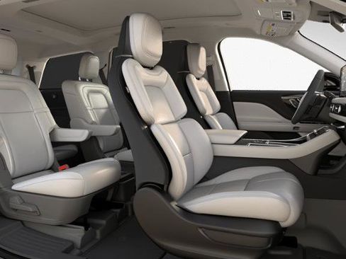 New 2026 Lincoln Aviator Reserve AWD/4WD image 5