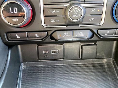 Used 2023 Chevrolet Suburban RST AWD/4WD image 18