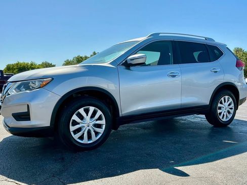 Used 2017 Nissan Rogue S w/ S Appearance Package AWD/4WD image 7