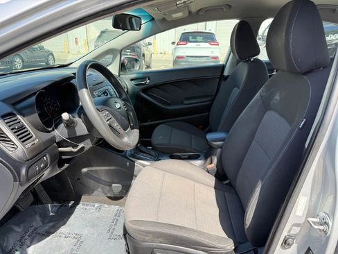 Used 2015 Kia Forte LX w/ Popular Package FWD image 2