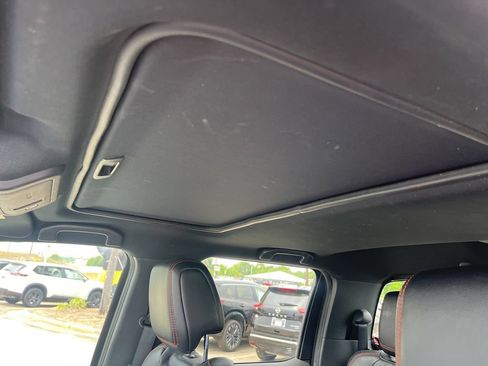 Used 2023 Nissan Frontier PRO-4X w/ Pro-4X Premium Package AWD/4WD image 13