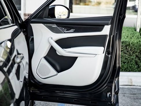 New 2025 Jaguar F-PACE R-Dynamic S AWD/4WD image 24