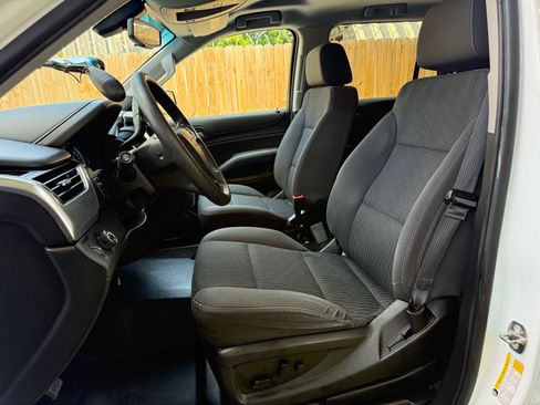 Used 2019 Chevrolet Tahoe 2WD image 3