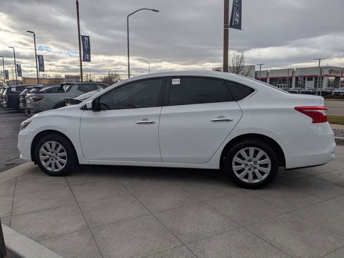 Used 2018 Nissan Sentra S image 8