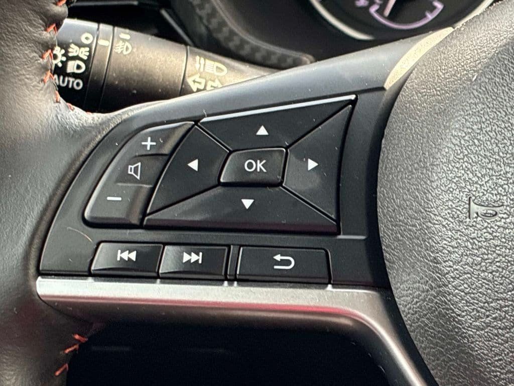 Certified 2023 Nissan Sentra SR w/ Electronics Package FWD image 23