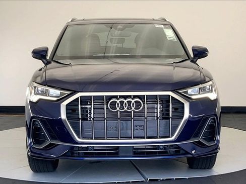 New 2025 Audi Q3 2.0T Premium image 3