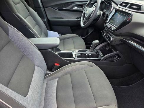 Certified 2023 Chevrolet TrailBlazer LT w/ Convenience Package FWD image 20