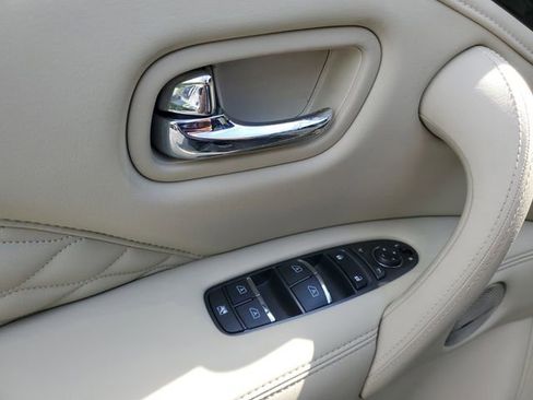 Used 2024 INFINITI QX80 Sensory AWD/4WD image 16