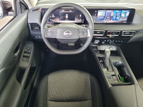 New 2026 Nissan Sentra SV w/ SV Convenience Package FWD image 8